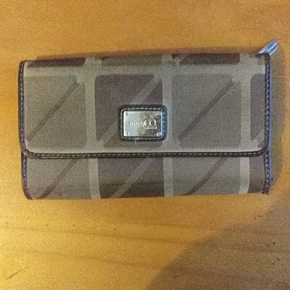 Nine Co by Ninewest wallet - Picture 1 of 4